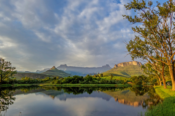 Ukhahlamba_Drakensberg_Park_KwaZulu_Natal_South-Africa